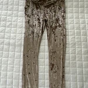 NWT Fabletics Crushed Velvet Velour Leggings Size M Medium Retail $75